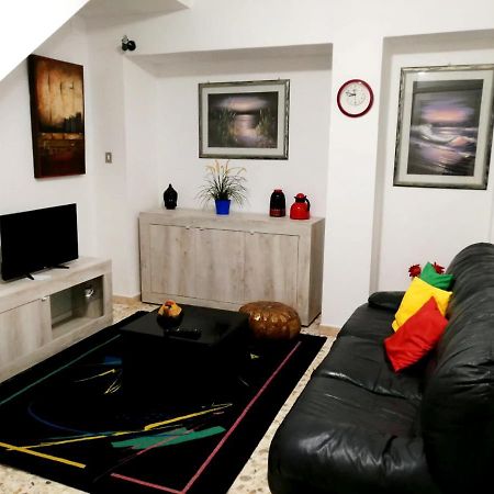 شقة Casa Viro بيستيشي المظهر الخارجي الصورة